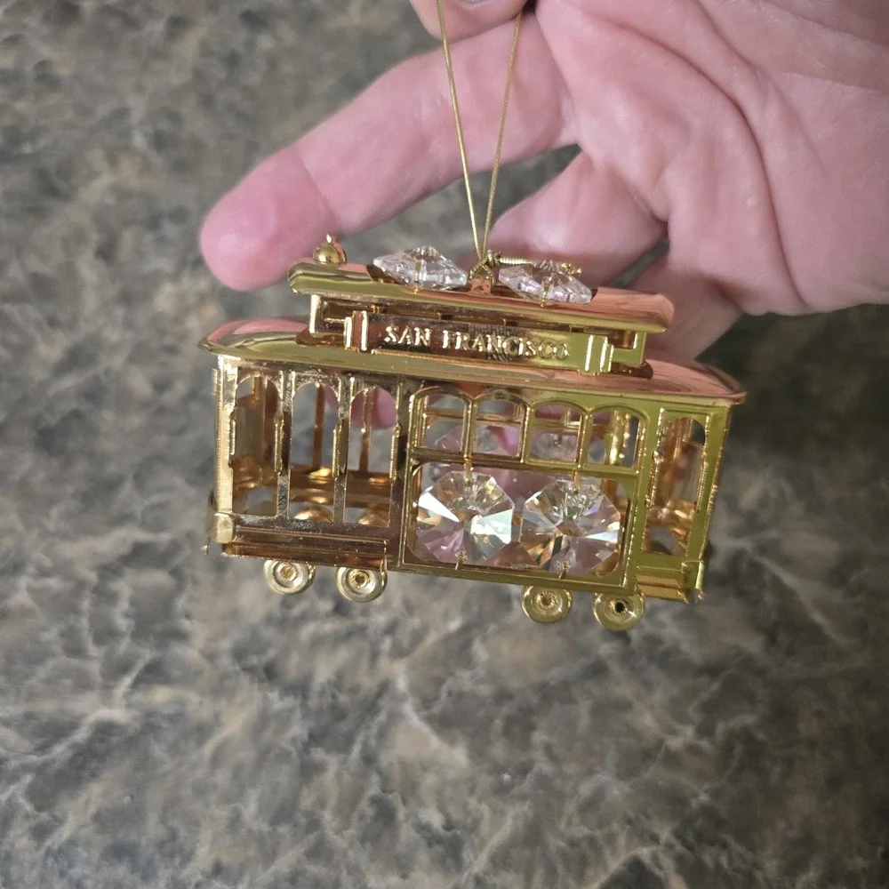 24K GOLD PLATED CALIFORNIA SAN FRANCISCO CITY ICON MINI SOUVENIR DECOR CABLE CAR